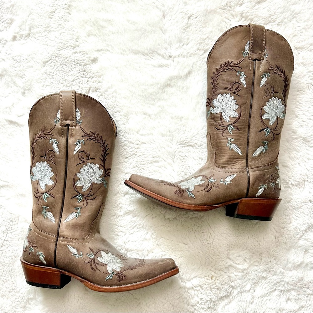 Shyanne Floral Embroidered Leather Boots